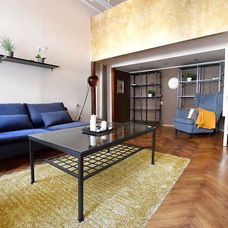 Budget Apartment By Hi5 - Oktober 6 Str 4 Budapeşte Dış mekan fotoğraf