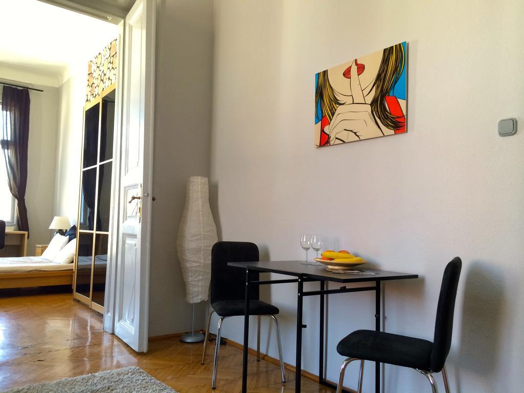 Budget Apartment By Hi5 - Oktober 6 Str 4 Budapeşte Dış mekan fotoğraf