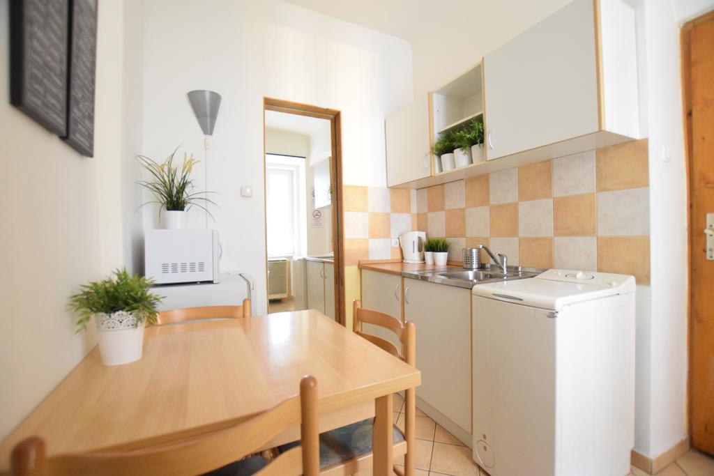 Budget Apartment By Hi5 - Oktober 6 Str 4 Budapeşte Dış mekan fotoğraf